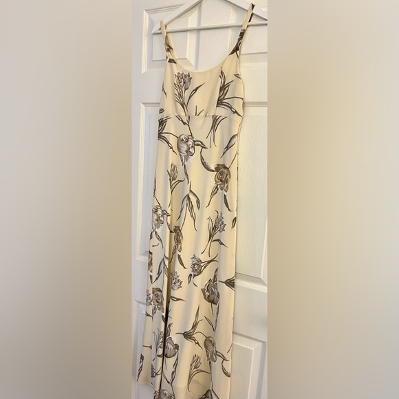 WHITE HOUSE Long Flowers Dress with Button Back - Picture 9 of 14